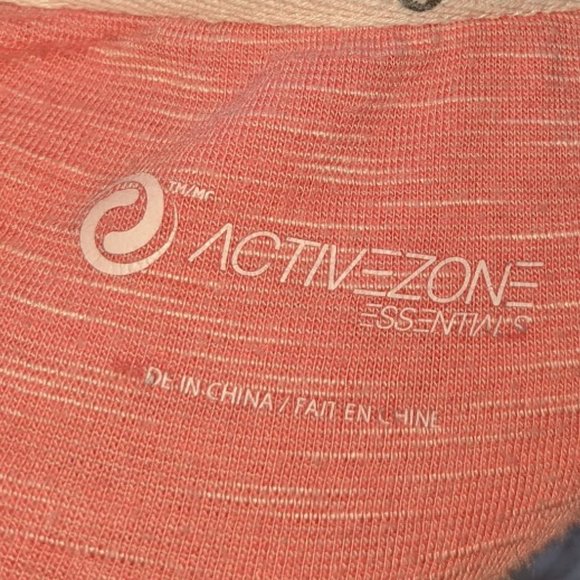 --- Long Sleeve Peach Top Size 1X (Flaw) - Picture 4 of 7